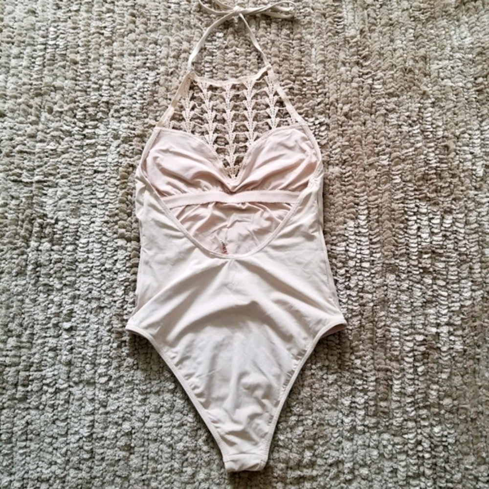 Forever 21 One Piece Swimsuit - Picture 3 of 4